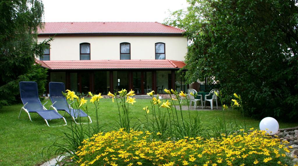 Landhaus Heinrichshof Jüterbog Exteriör bild